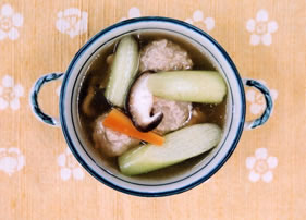 ハスイモと肉団子のスープ煮