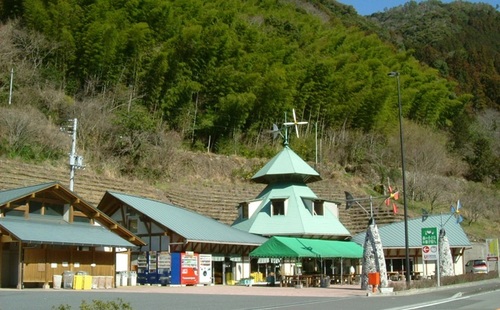 直販所「６３３美の里」