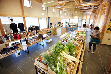 直販所「土佐の元気市 輝きるぽーと安田」