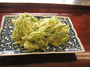 葉ごぼうの天ぷら
