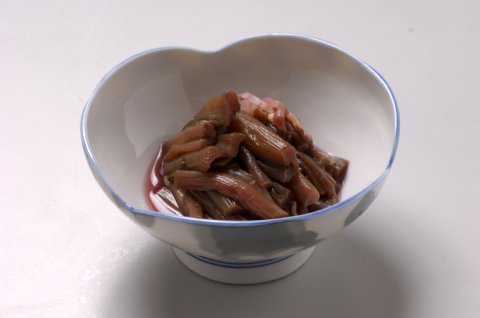 赤芽芋の茎の炒め煮