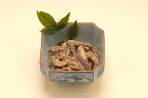 松いかのくろみ和え