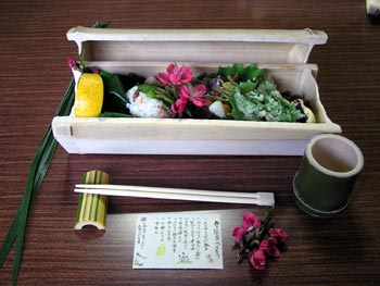 竹のこ・ゼンマイ・しいたけの煮しめ