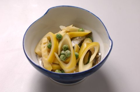 淡竹とえんどうの炊き合わせ